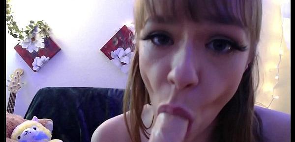  cam girl uses pussy clamps and vibrator